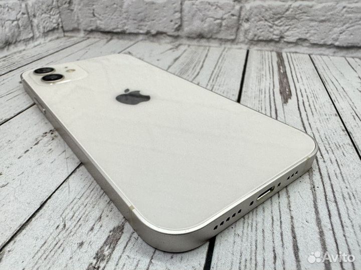 iPhone 12, 64 ГБ
