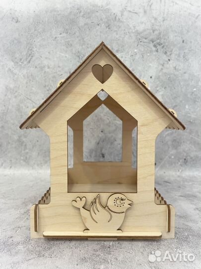 Кормушка для птиц деревянная