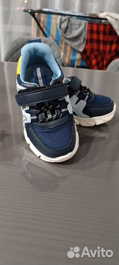 Кроссовки детские