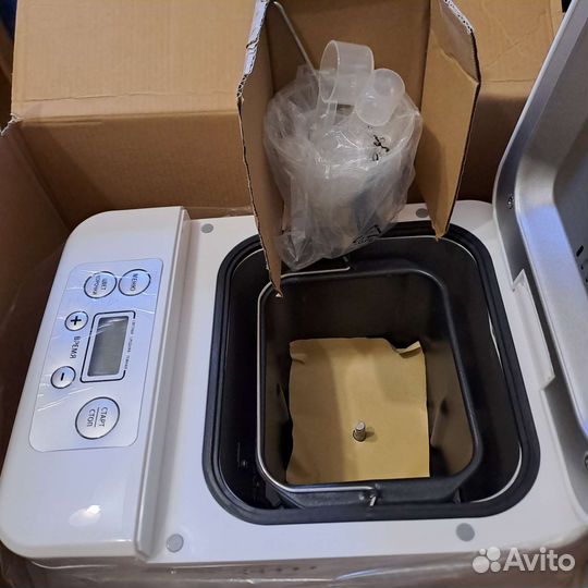 Хлебопечка новая