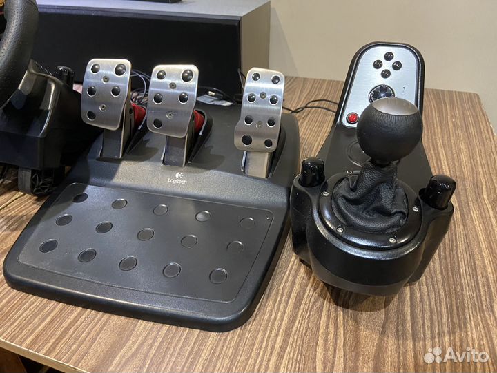 Руль logitech g27 (900градусов)