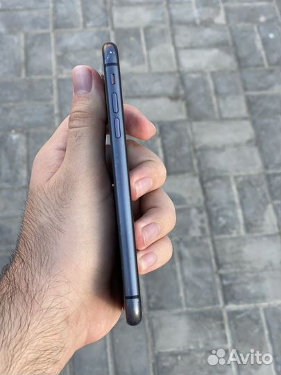 iPhone 11 (не вскрытый)