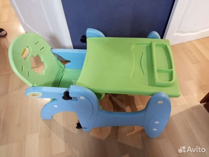 Стул для кормления и рисования