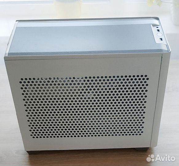 Корпус mini itx Masterbox nr200