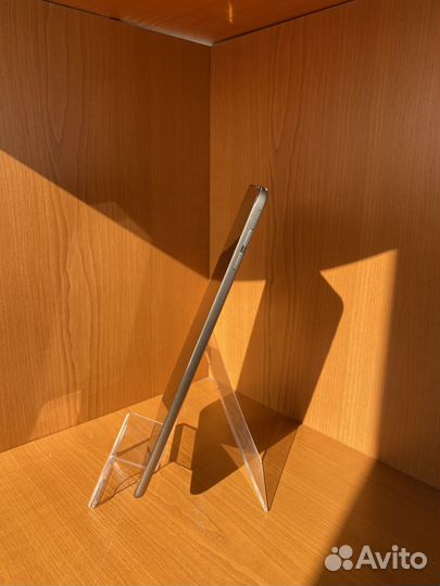 Планшет Apple iPad Mini 4 64gb