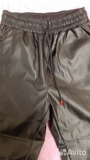 Джоггеры женские из экокожи