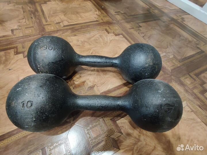 Скамья для жима, стойки для жима, штанга, гантели