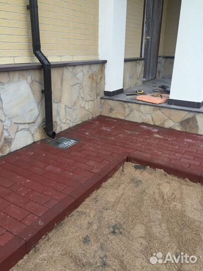 Заливка отмостки