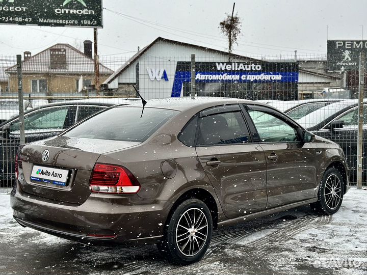 Volkswagen Polo 1.6 AT, 2015, 167 000 км