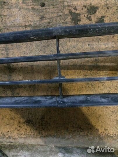 Решетка переднего бампера Skoda Octavia 2008-2013