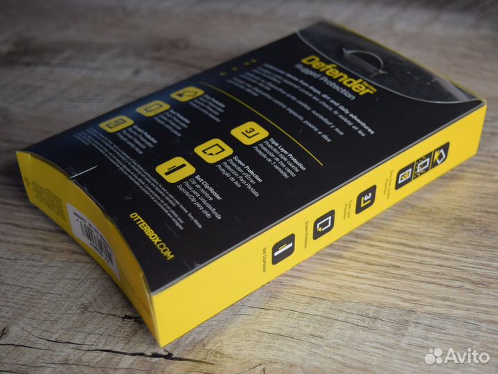 Противоударный чехол OtterBox Defender