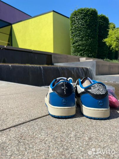 Кроссовки Nike Air Jordan 1