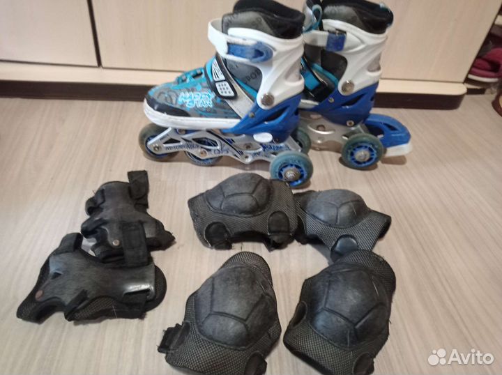 Роликовые коньки