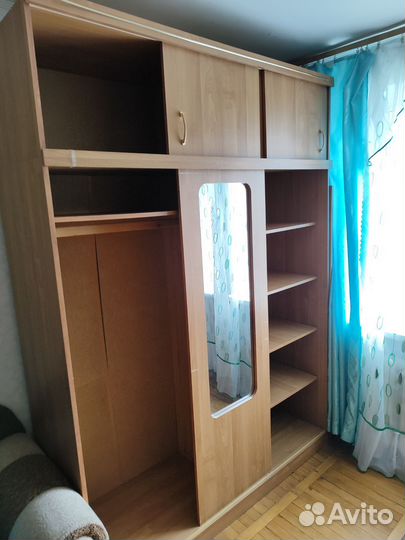 Шкаф