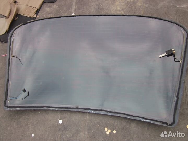 Mercedes e-class w210 стекло заднее