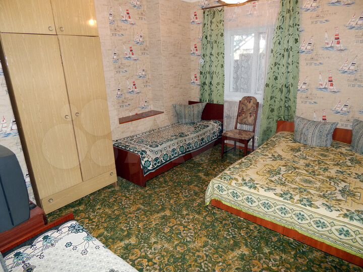 Комната 12 м² в 5-к., 1/2 эт.