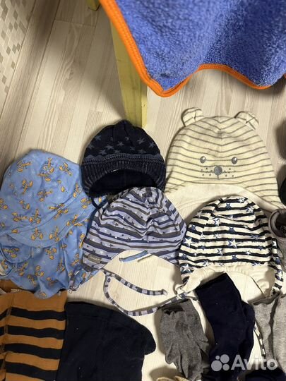 Шапочки, носочки, полотенце, варежки