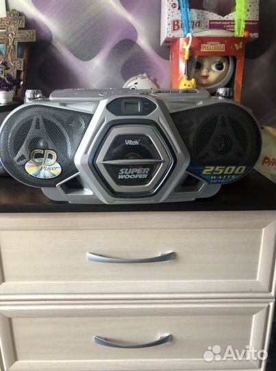 Магнитофон с CD и кассетой