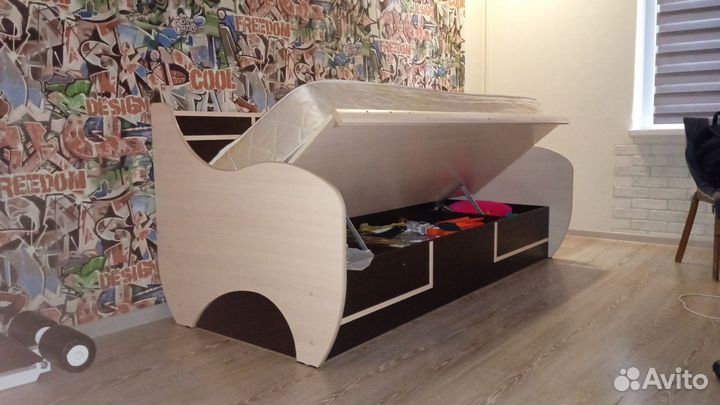 Кровать подростковая бу