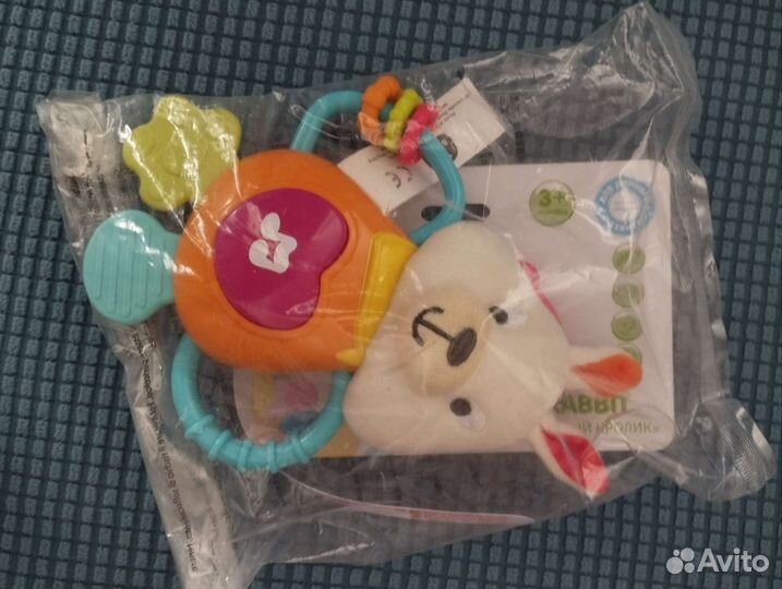 Подвеска игрушка музыкальная Baby Go Белый кролик