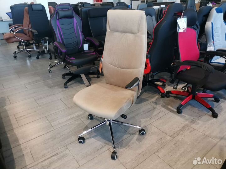 Компьютерное кресло новое велюр