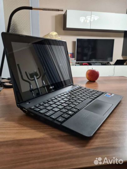 Ноутбук Asus сенсорный 10,1
