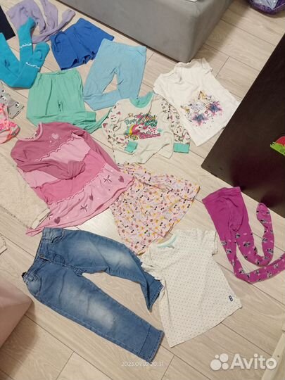Вещи для девочки пакетом р. 116 бронь до вечера