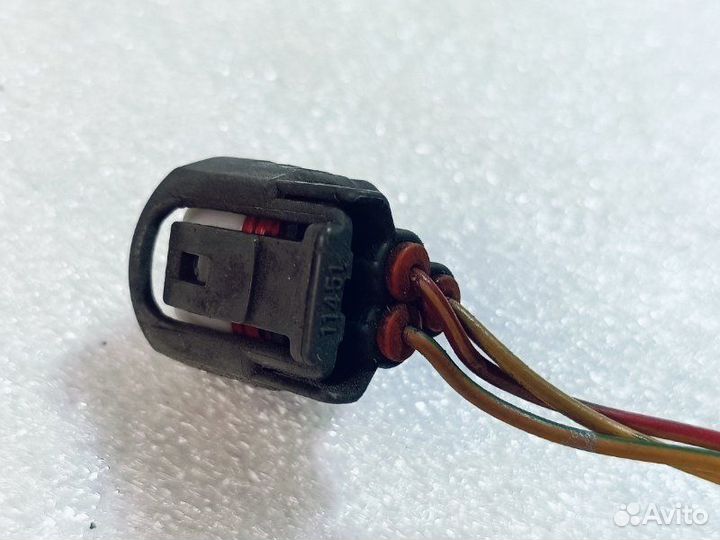 Разъем датчика давления топлива Toyota Vista Ardeo