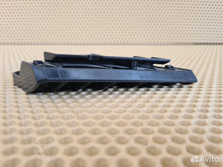 Кронштейн фары передний левый Infiniti M25 M37 M56