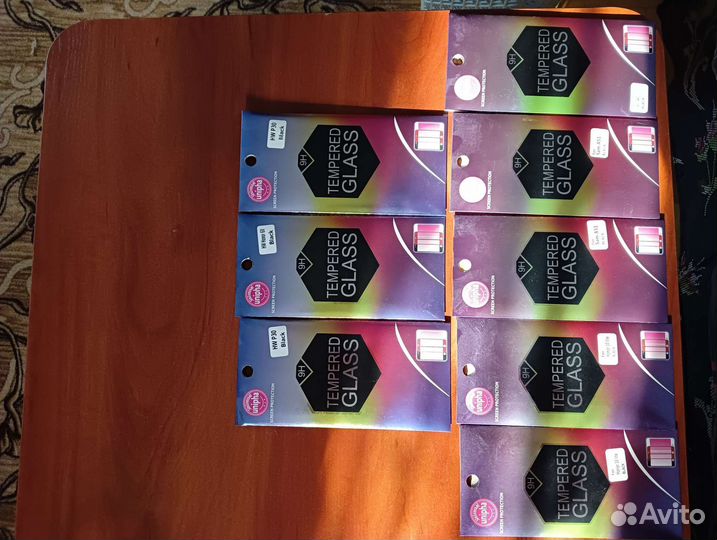 Защитное стекла на телефон