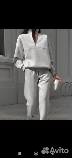 Спортивный костюм женский