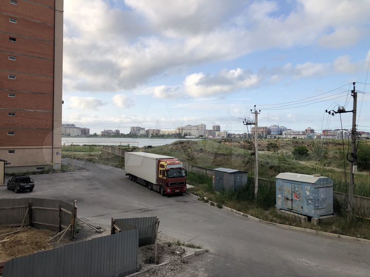 3-к. квартира, 99 м², 1/12 эт.