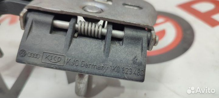 Замок капота Volkswagen Tiguan 5N2 CAW 20.11.2009