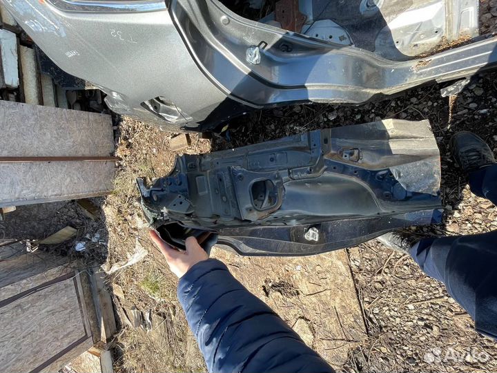 Задняя правая четверть Мазда 3 бм