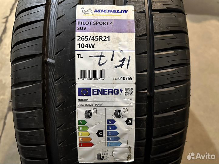 Michelin Pilot Sport 4 SUV 265/45 R21 104W