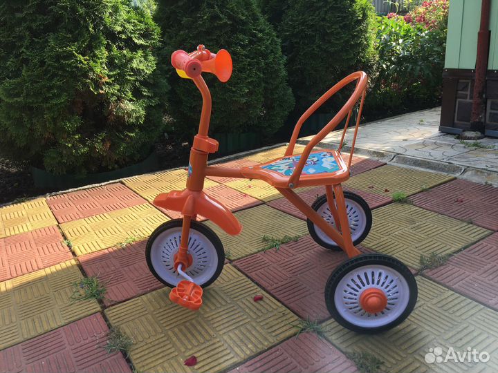 Трехколесный велосипед