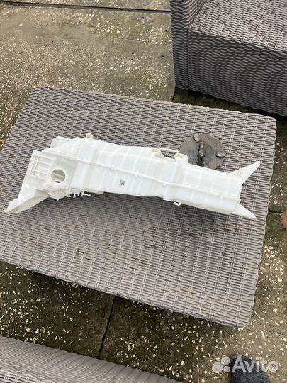 Бачок омывателя Лх 570