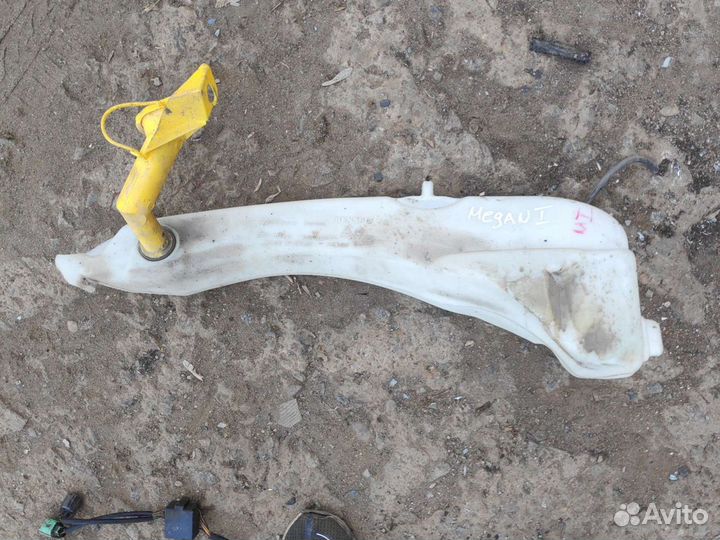 Бачок омывателя