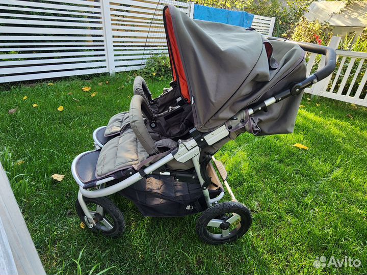 Коляска для двойни bumbleride 2 в 1