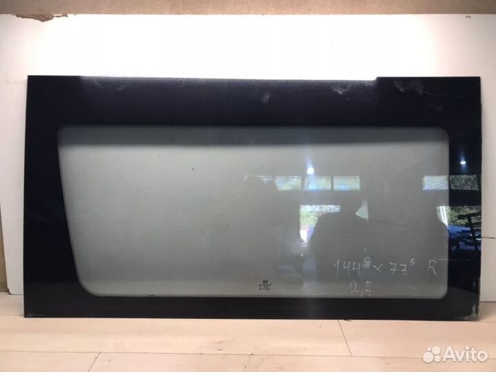 Стекло правое Mercedes Sprinter W904 OM611 2008