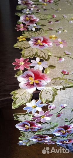 Скатерть с вышивкой и ажурная СССР, Югославия