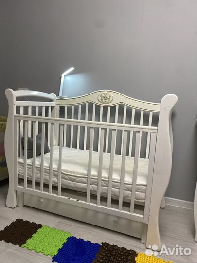 Детская кроватка красная звезда