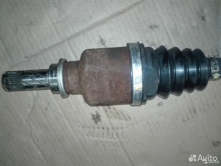 Привод левый 1.4 1.6 МКПП 1.5 5 ст Megane 2