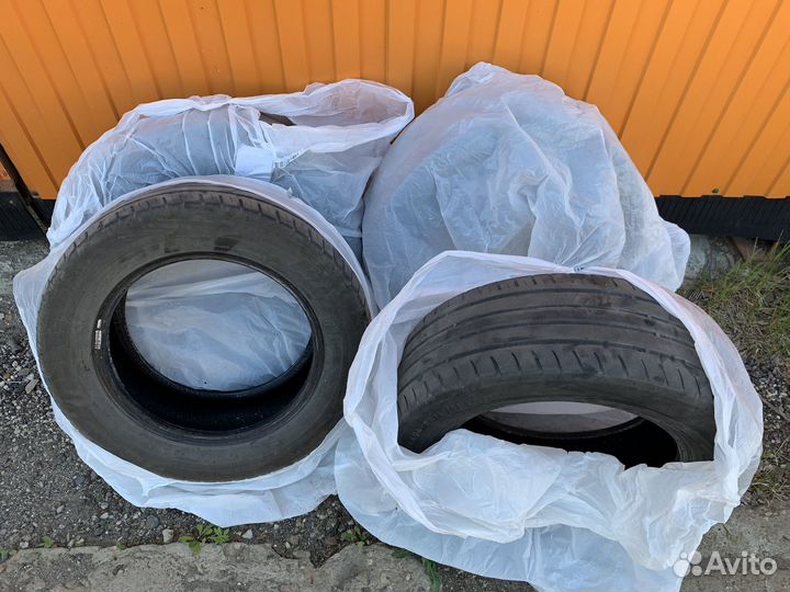 Viatti Strada Asimmetrico 215/60 R16