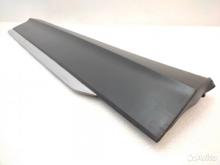 Накладка двери передняя левая Volkswagen Tiguan 2