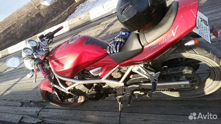 Suzuki bandit 400V