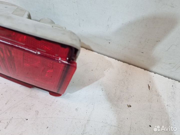 Фонарь противотуманный задний левый Toyota Land