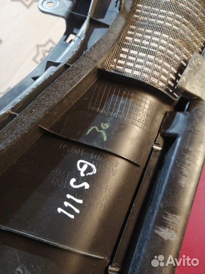 Решетка стеклоочистителя\Жабо Lexus Ls