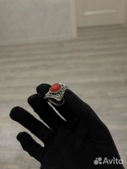 Женское кольцо