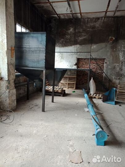 Шнековый погрузчик зерна